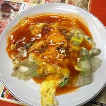 Taiwanese oyster omelette