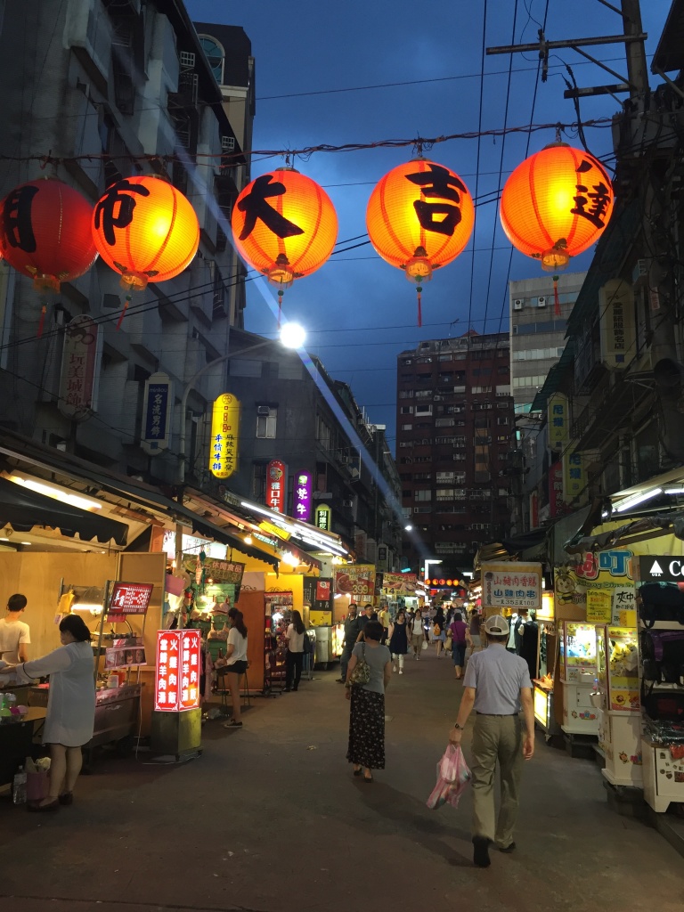 Tonghua/Lingjiang Street night market in Taipei.