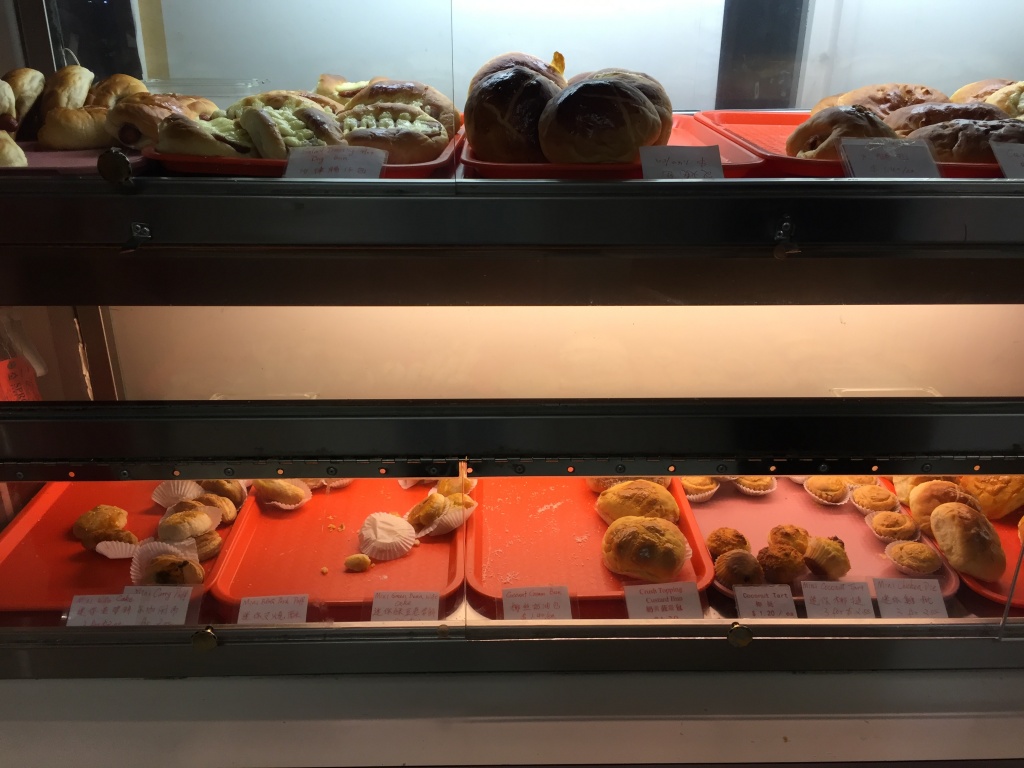 A variety of Chinese baked goods.
